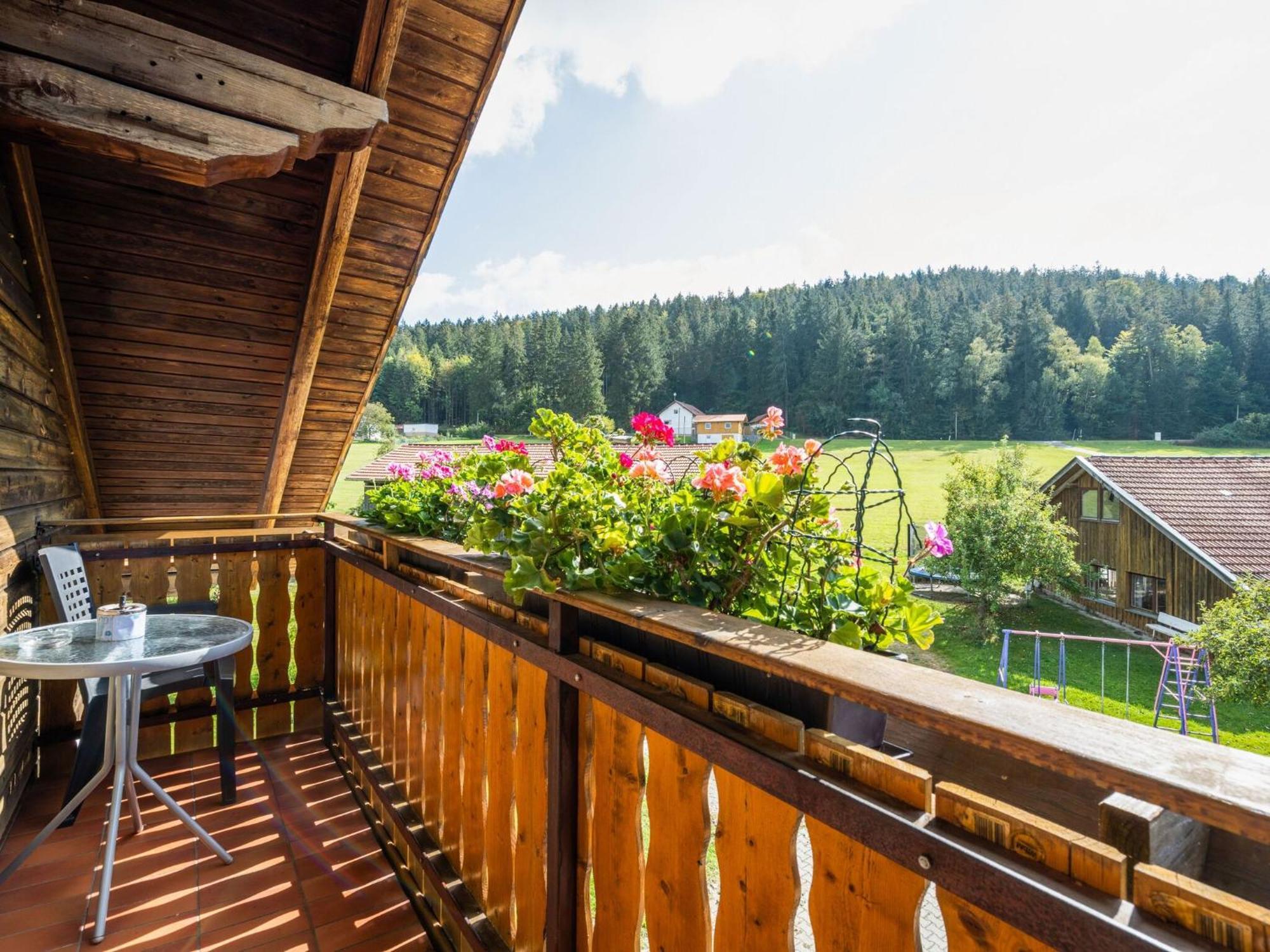 Flat On A Farm Near The Arber Ski Area Neukirchen beim Heiligen Blut Luaran gambar
